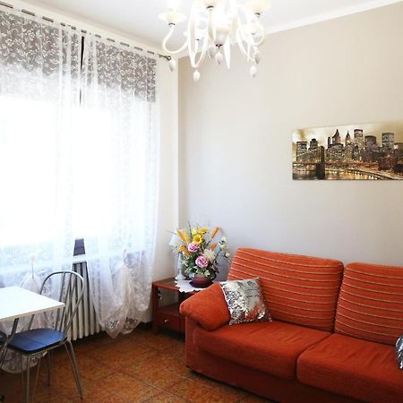 Appartamento Delle Rose เซสโต คาเลนดิ ภายนอก รูปภาพ