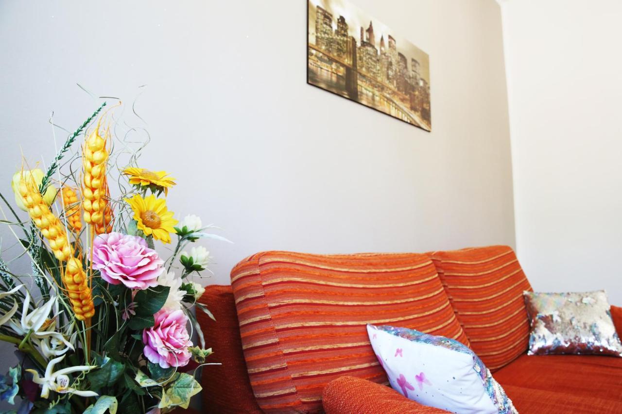 Appartamento Delle Rose เซสโต คาเลนดิ ภายนอก รูปภาพ