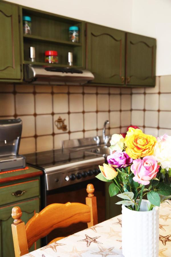 Appartamento Delle Rose เซสโต คาเลนดิ ภายนอก รูปภาพ