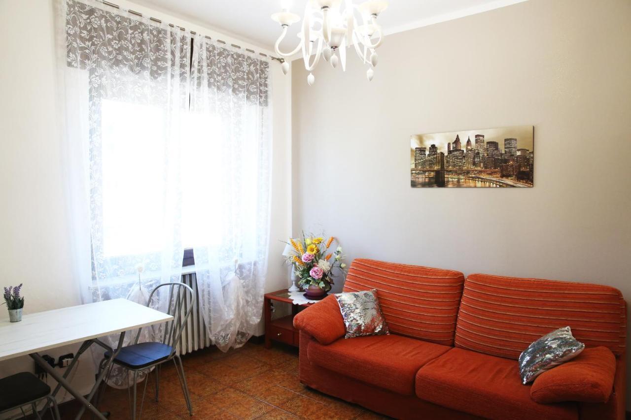 Appartamento Delle Rose เซสโต คาเลนดิ ภายนอก รูปภาพ